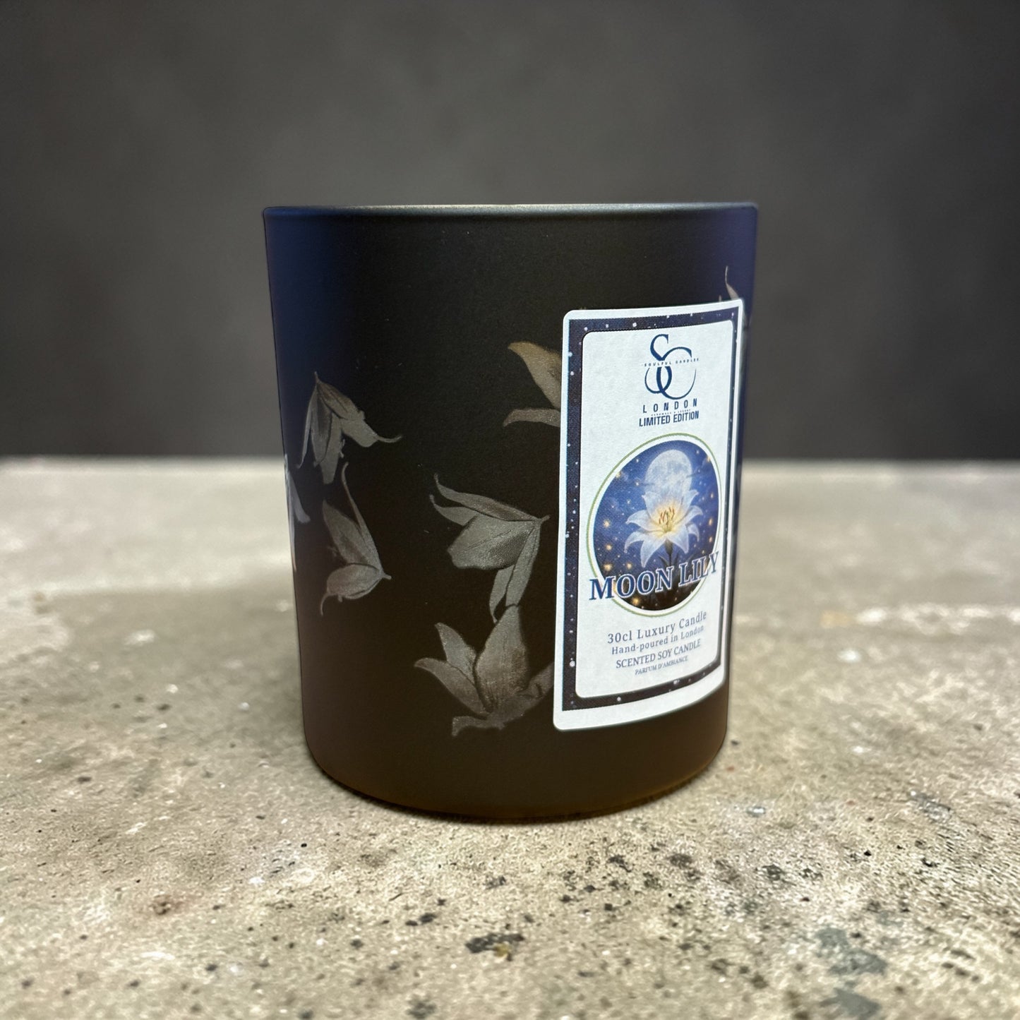 Moon Lily Luxury Candle by Soulful Candles – 30cl Engraved Soy, Hand-poured in London, Lily Amber Spice, Vegan, UK