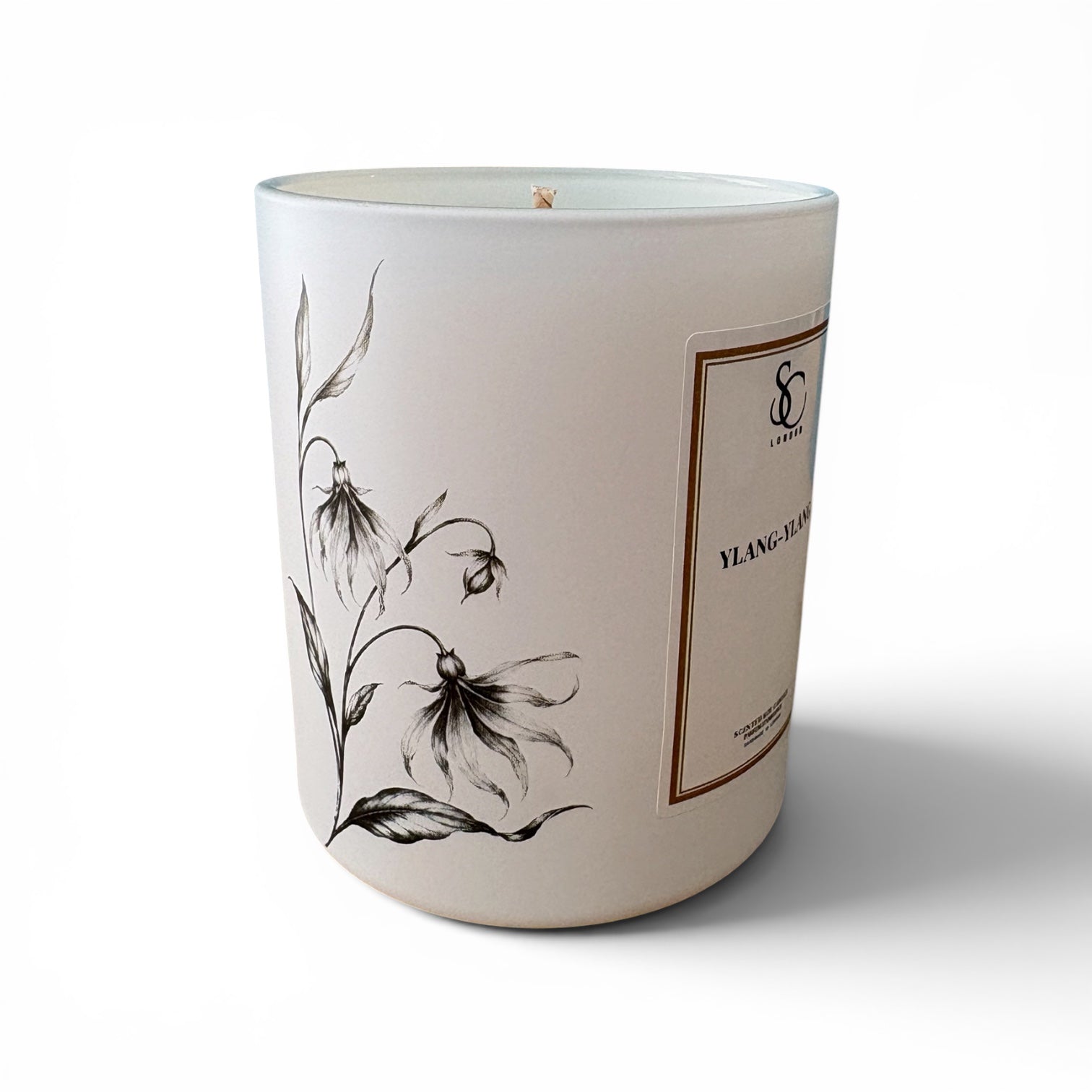 Ylang Ylang 30cl soy candle in matt white coated glass with delicate floral engraving