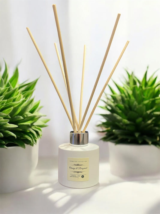 Orange & Bergamot 100ml reed diffuser with 5 natural reeds, handmade in London
Citrus reed diffuser with orange and bergamot notes, long‑lasting 2+ months